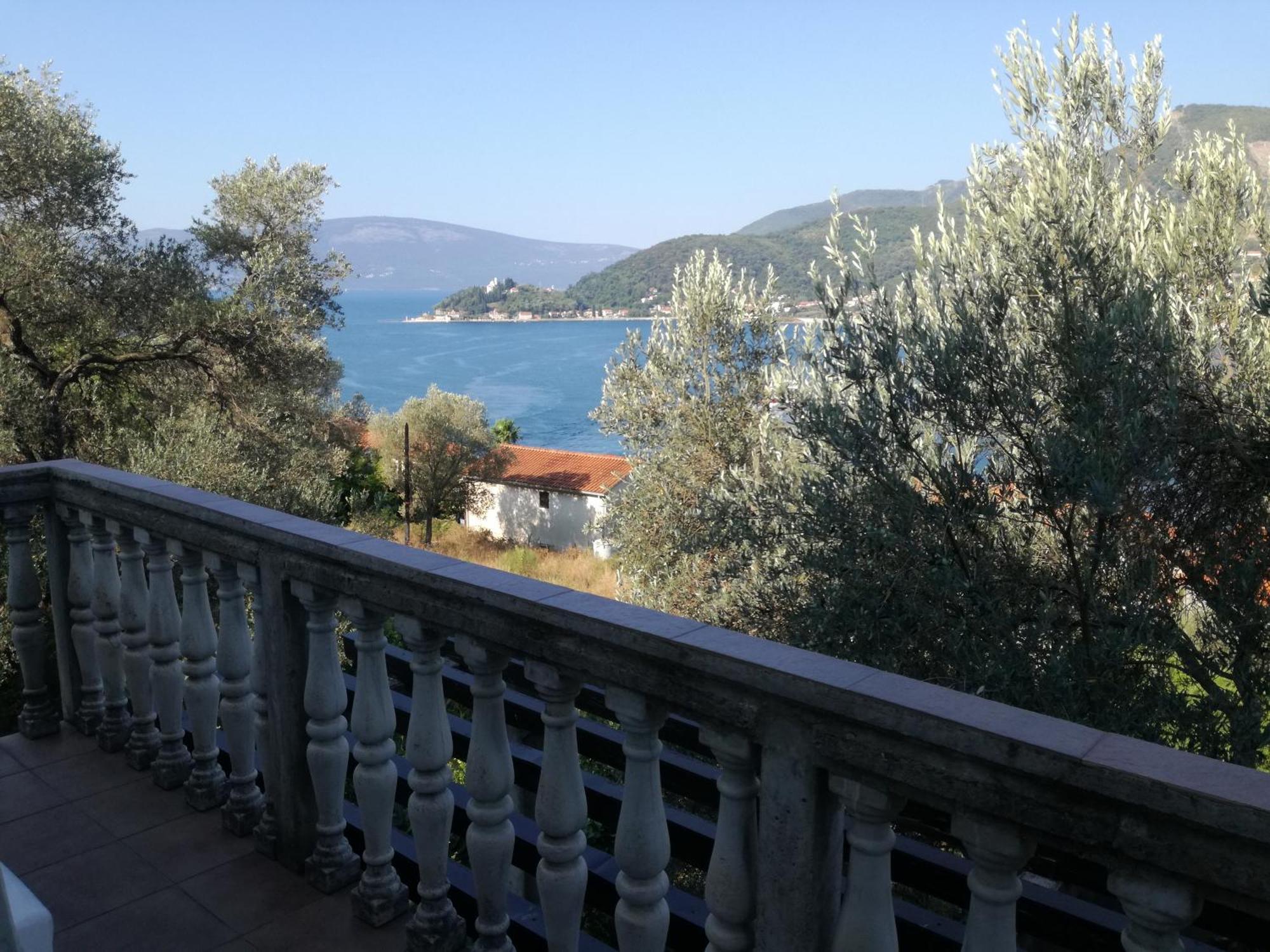 Apartman Irena Tivat Exteriör bild