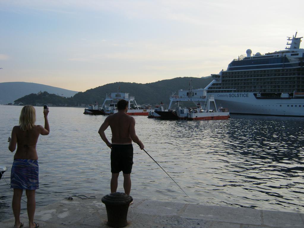 Apartman Irena Tivat Exteriör bild